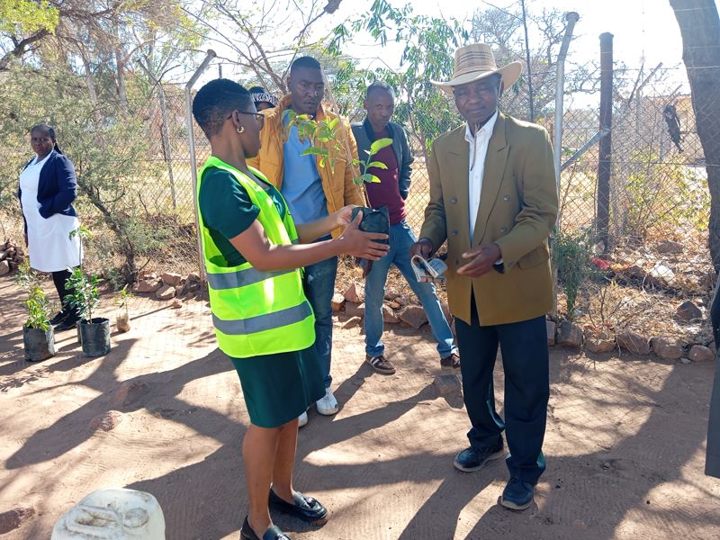 Planting together at Morwa